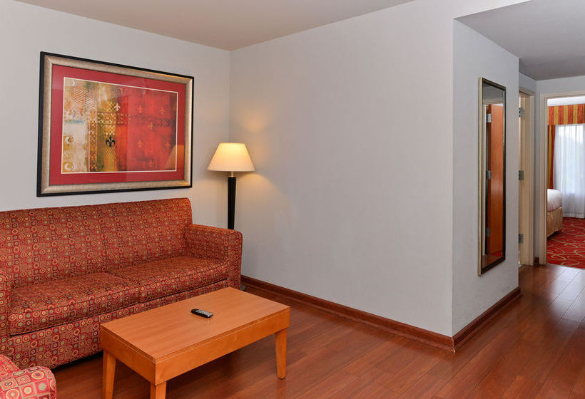 Hotel Comfort Suites At Virginia Center Commons  | Glen Allen | Virginia | United States 18