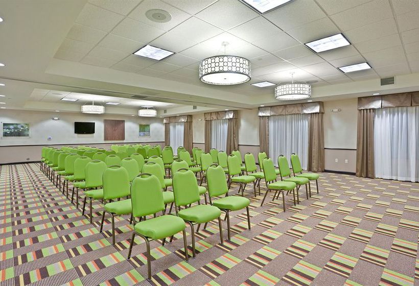Hotel Holiday Inn Express Hays  | Hays | Kansas | United States 3