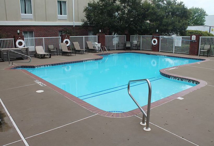 Hotel Holiday Inn Express Starkville  | Starkville | Mississippi | United States 19