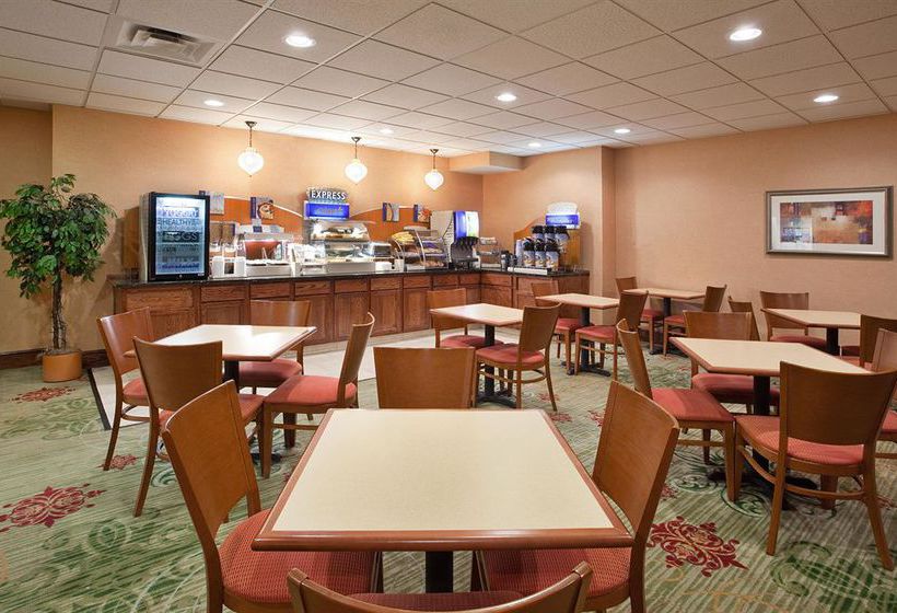 Hotel Holiday Inn Express Cleveland Streetsboro  | Streetsboro | Ohio | United States 5