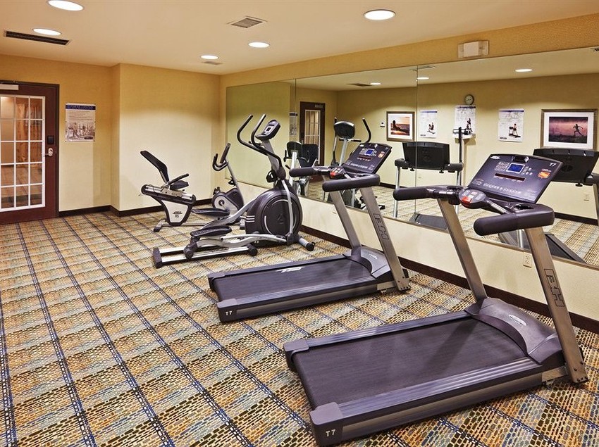 Holiday Inn Express Hotel & Suites Okmulgee