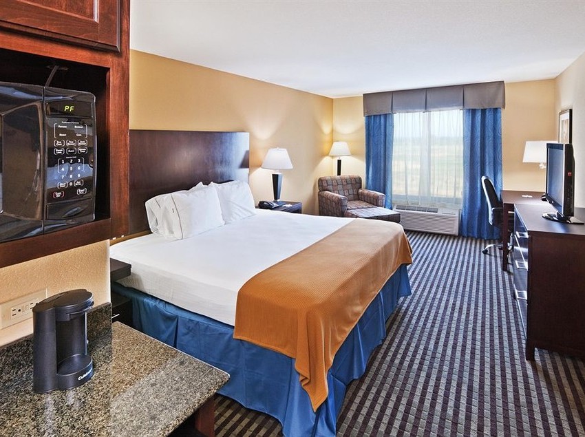 Holiday Inn Express Hotel & Suites Okmulgee  | Okmulgee | Oklahoma | United States 8