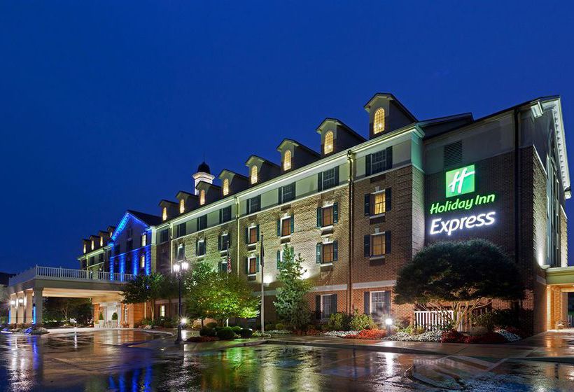 Hotel Holiday Inn Express State College at williamsburg Sq