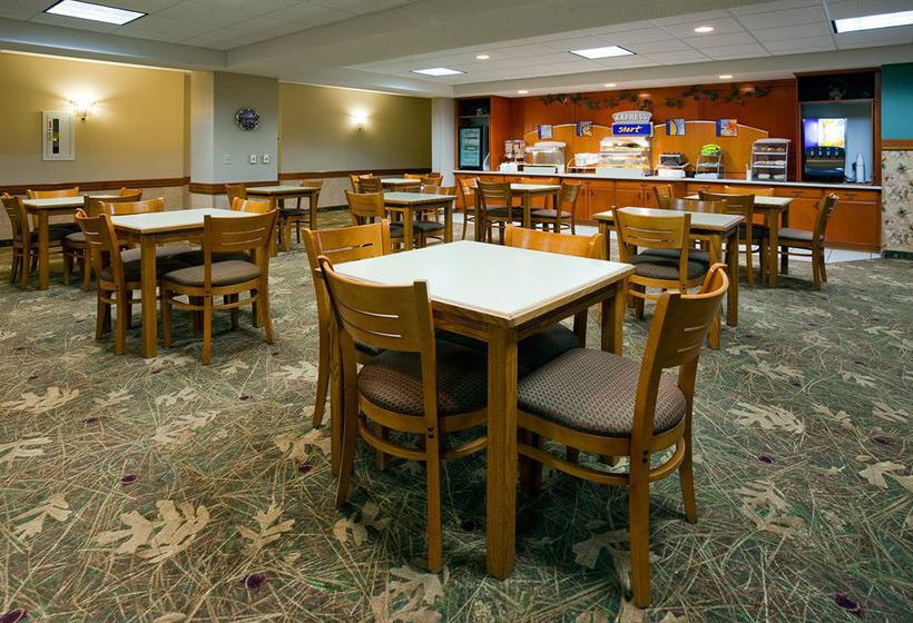 Hotel Holiday Inn Express Winner  | Winner | South Dakota | United States 4