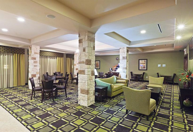 Holiday Inn Express Hotel & Suites Brady 