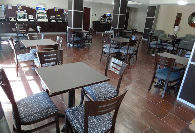 Holiday Inn Express Hotel & Suites Cleveland  | Cleveland | Texas | United States 1