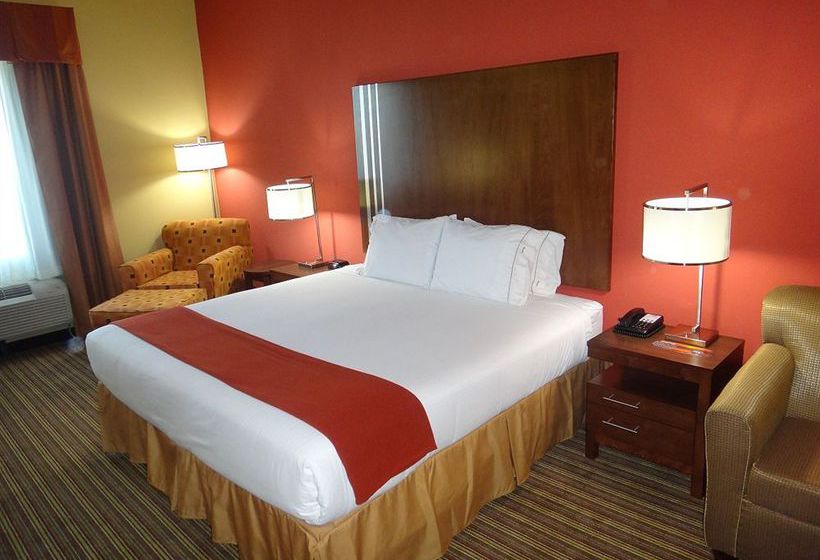 Holiday Inn Express Hotel & Suites Cleveland  | Cleveland | Texas | United States 14