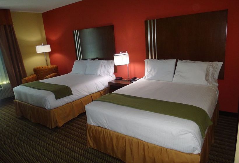 Holiday Inn Express Hotel & Suites Cleveland  | Cleveland | Texas | United States 15