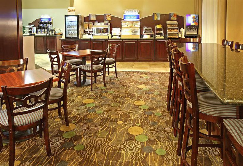 Holiday Inn Express Hotel & Suites Marshall Texas