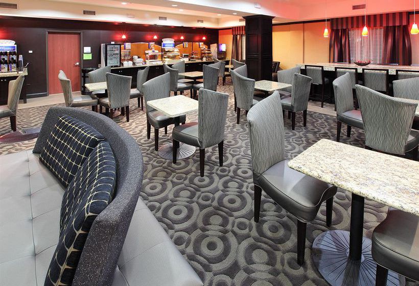 Holiday Inn Express Hotel & Suites Paris  | Paris | Texas | United States 10