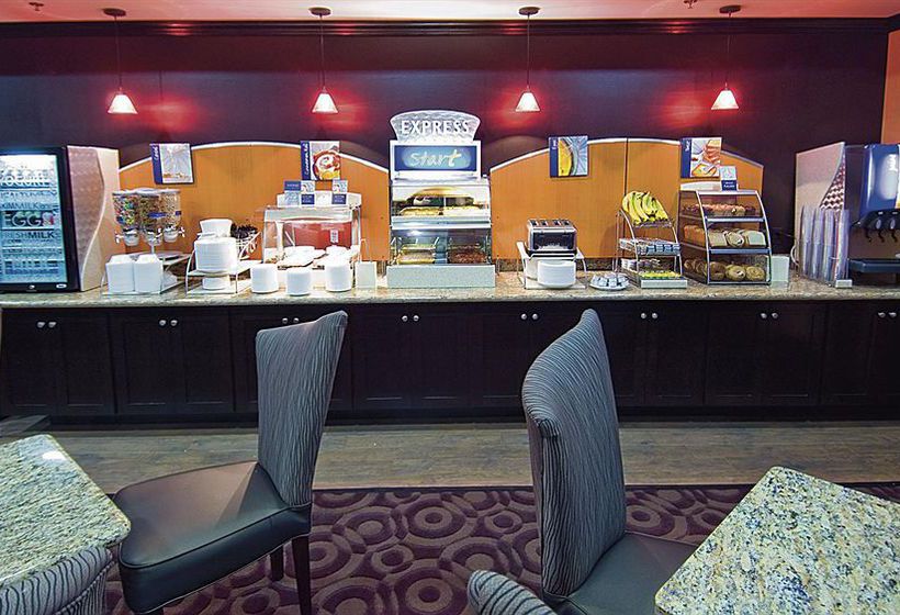 Holiday Inn Express Hotel & Suites Paris  | Paris | Texas | United States 6