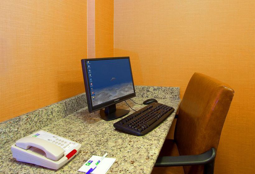 Hotel Holiday Inn Express & Suites Culpeper  | Culpeper | Virginia | United States 17