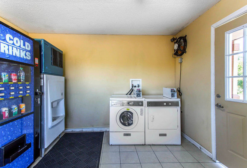 Hotel Econo Lodge Nashville  | Nashville | Tennessee | United States 10