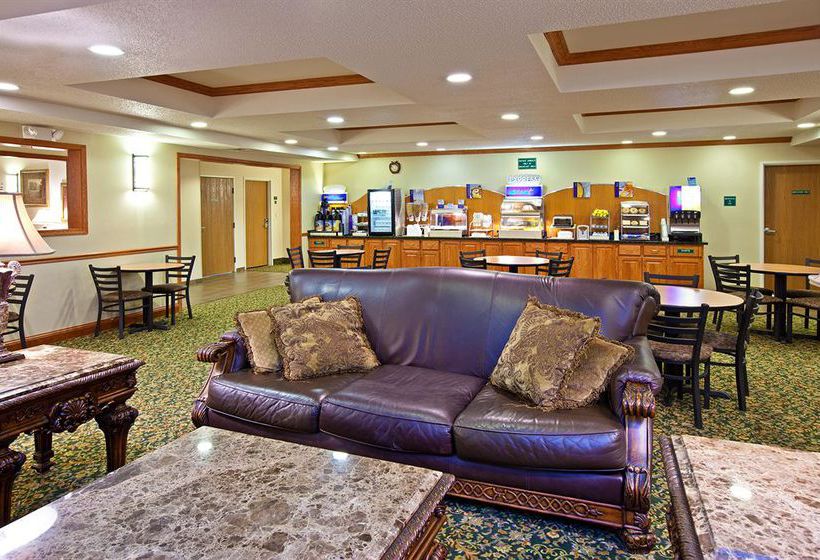 Hotel Holiday Inn Express & Suites Logan  | Logan | West Virginia | United States 17