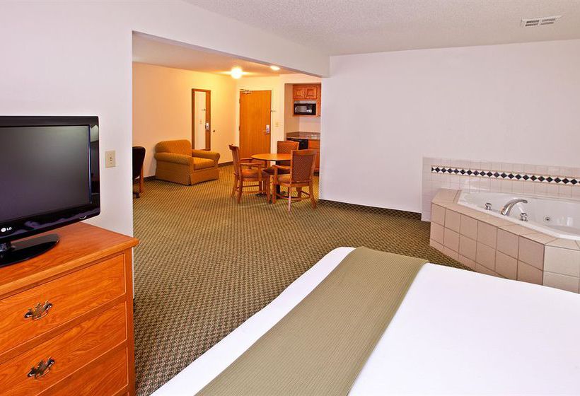 Hotel Holiday Inn Express & Suites Logan  | Logan | West Virginia | United States 8