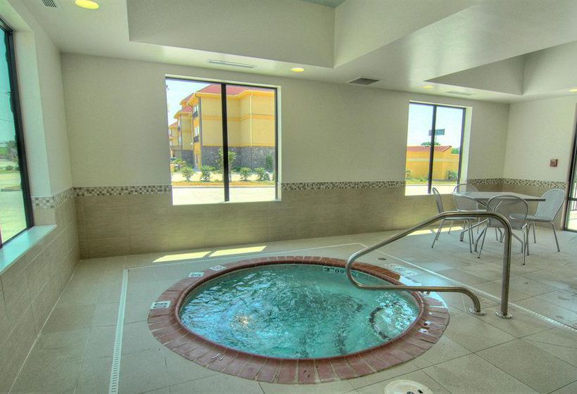 Hotel Holiday Inn Express Conway  | Conway | Arkansas | United States 9