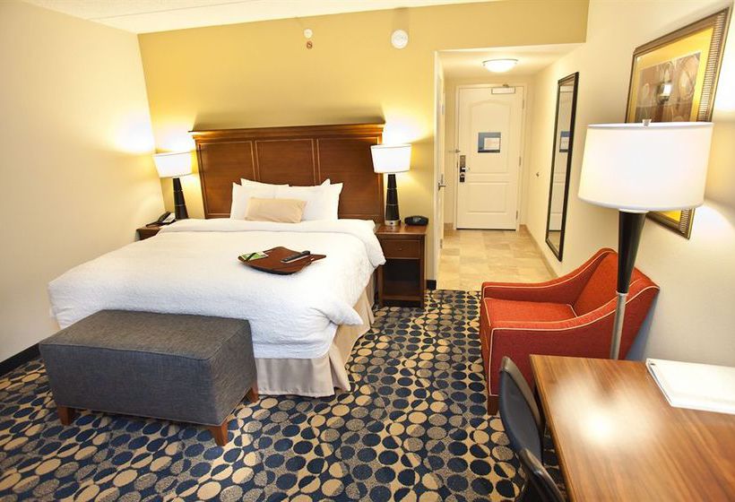Hotel Hampton Inn & Suites Durham North I85  | Durham | North Carolina | United States 14