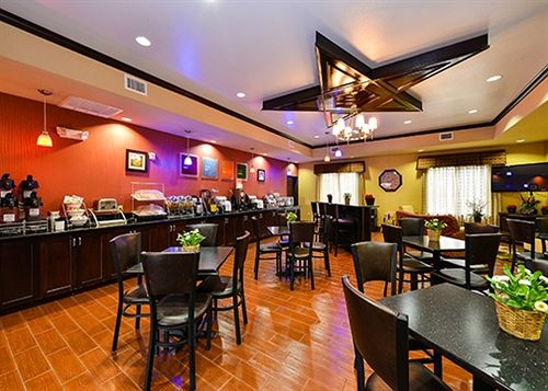 Hotel Comfort Suites At Lake Worth  | Fort Worth | Texas | United States 7