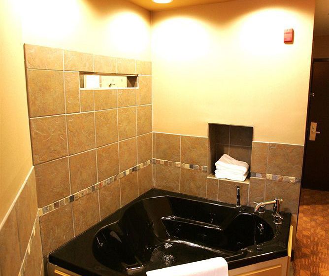 Hotel Comfort Suites Perrysburg  | Perrysburg | Ohio | United States 1