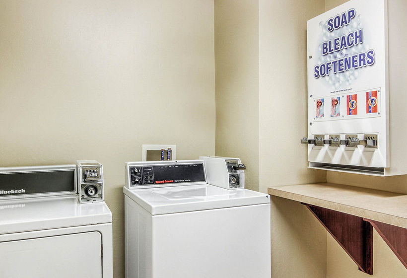 Hotel Baymont Inn & Suites Grafton Milwaukee  | Grafton | Wisconsin | United States