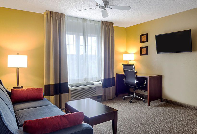Hotel Baymont Inn & Suites Grafton Milwaukee  | Grafton | Wisconsin | United States 1