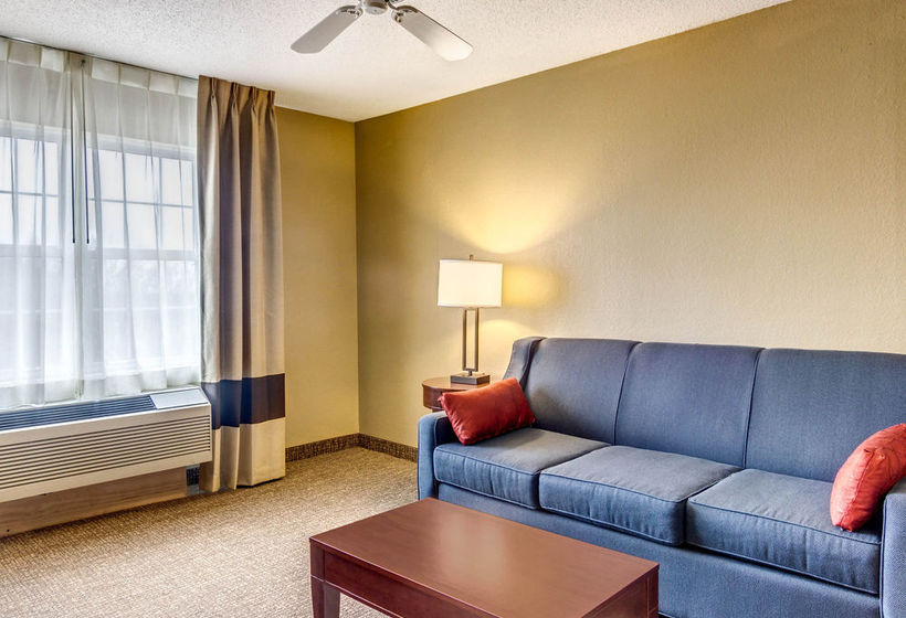 Hotel Baymont Inn & Suites Grafton Milwaukee  | Grafton | Wisconsin | United States 11