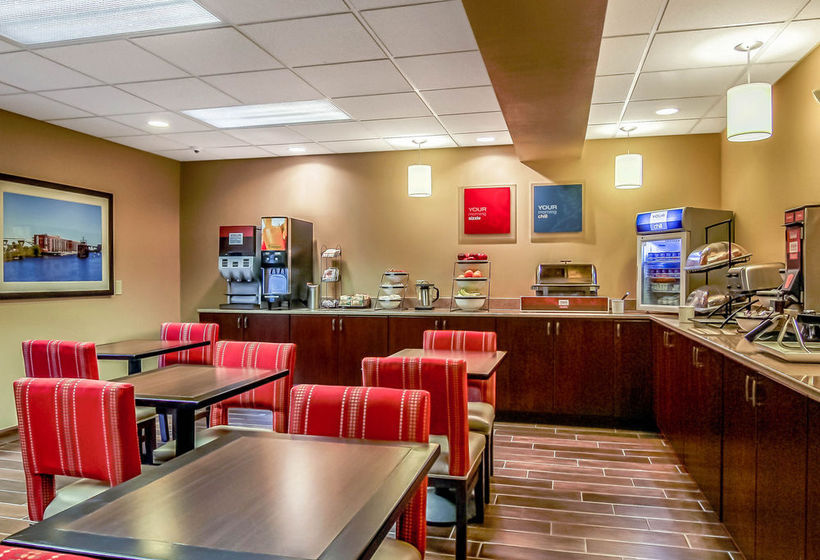 Hotel Baymont Inn & Suites Grafton Milwaukee  | Grafton | Wisconsin | United States 14