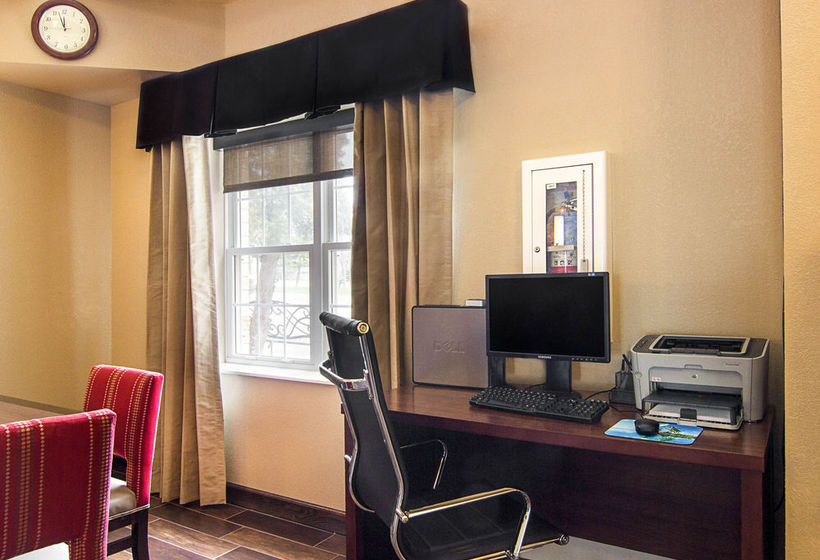 Hotel Baymont Inn & Suites Grafton Milwaukee  | Grafton | Wisconsin | United States 16