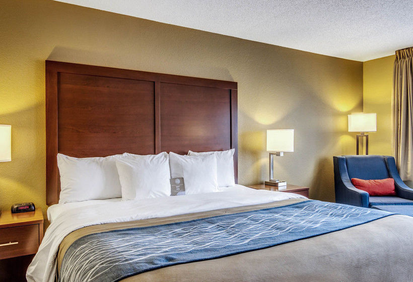 Hotel Baymont Inn & Suites Grafton Milwaukee  | Grafton | Wisconsin | United States 9