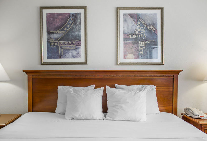 Hotel Clarion Inn & Conference Center  | Hudson | Ohio | United States 15