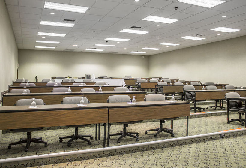 Hotel Clarion Inn & Conference Center  | Hudson | Ohio | United States 9