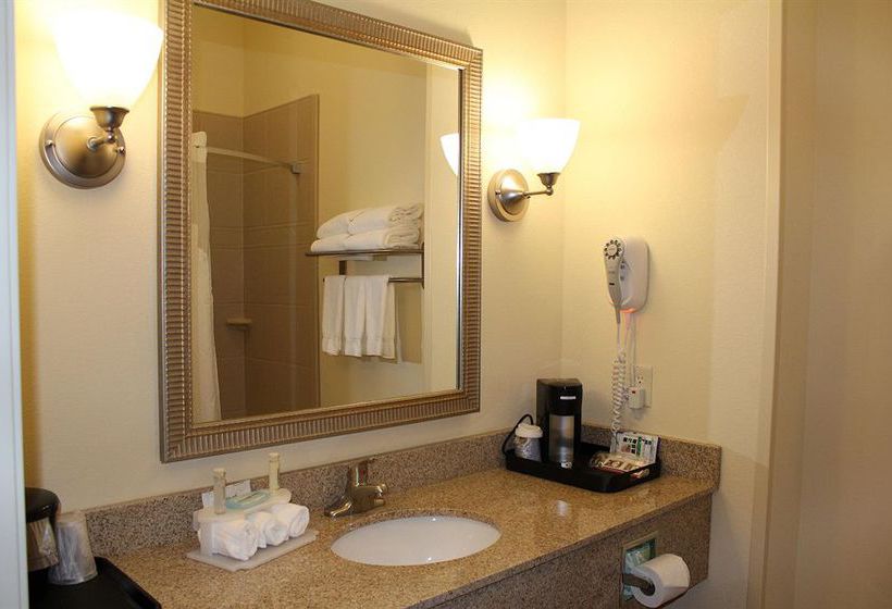 Holiday Inn Express Hotel & Suites Niles  | Niles | Michigan | United States 20