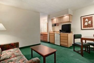 Hotel Ramada Hall Of Fame Canton  | Canton | Ohio | United States 8