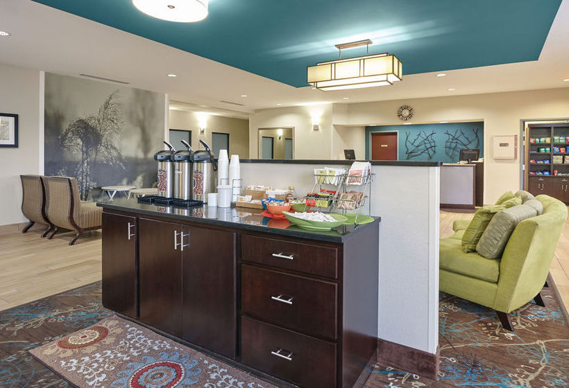 Hotel Airport Inn & Suites South Bend  | South Bend | Indiana | United States 1