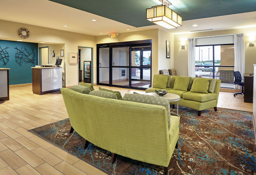 Hotel Airport Inn & Suites South Bend  | South Bend | Indiana | United States 15