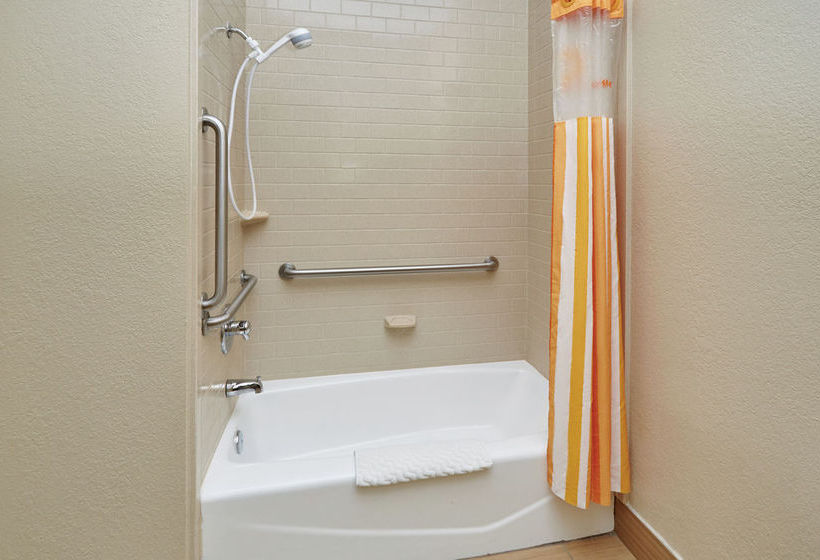 Hotel Airport Inn & Suites South Bend  | South Bend | Indiana | United States 20