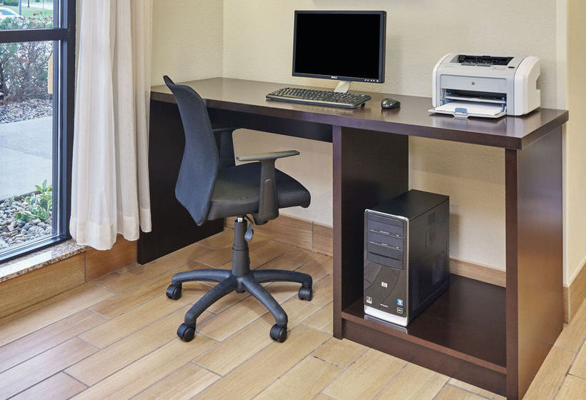 Hotel Airport Inn & Suites South Bend  | South Bend | Indiana | United States 3