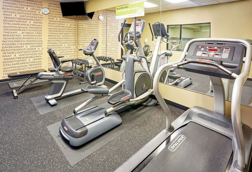 Hotel Airport Inn & Suites South Bend  | South Bend | Indiana | United States 6