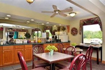 Hotel Americas Best Value Inn & Suites Moss Point  | Moss Point | Mississippi | United States 1