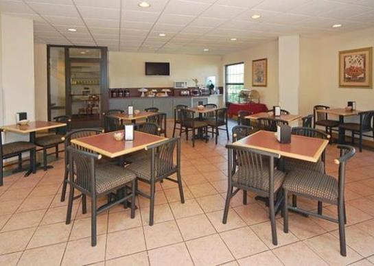 Hotel Comfort Suites New Iberia  | New Iberia | Louisiana | United States 8