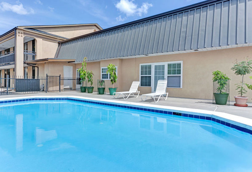 Hotel Super 8 Carrollton GA  | Carrollton | Georgia | United States 7