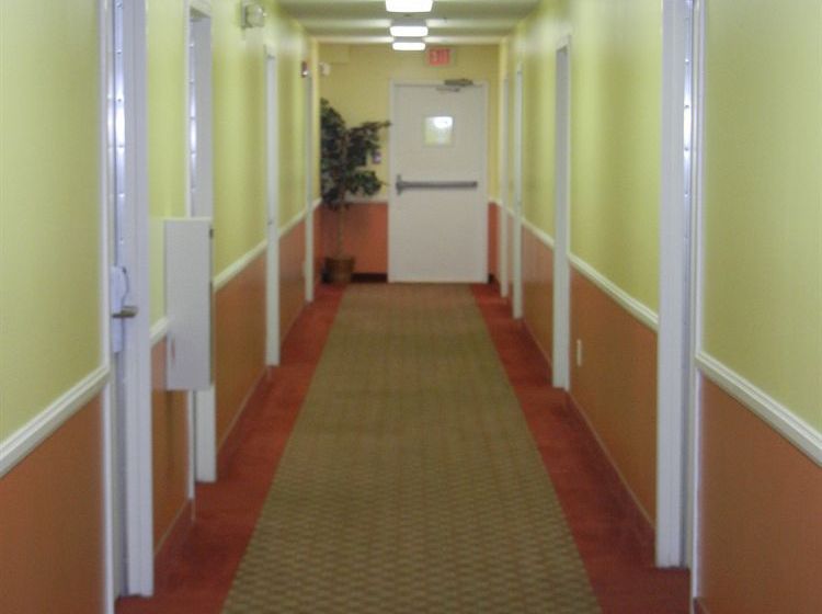 Hotel Douglas Inn & Suites Cleveland  | Cleveland | Tennessee | United States 12