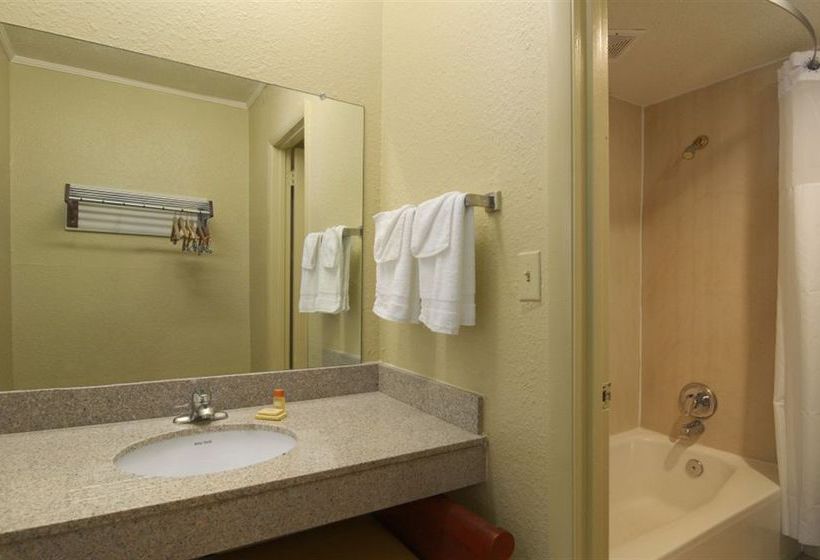 Hotel Days Inn Hinesville 