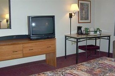 Hotel Crossings By Grandstay Inn & Suites Of Davenport  | Davenport | Iowa | United States 4