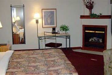 Hotel Crossings By Grandstay Inn & Suites Of Davenport  | Davenport | Iowa | United States 5