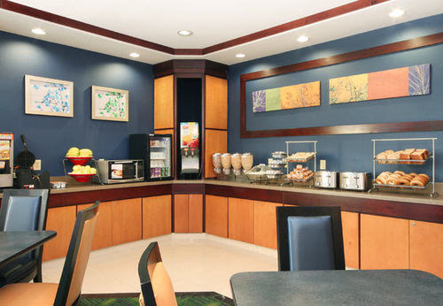 Hotel Fairfield Inn & Suites Woodbridge  | Avenel | New Jersey | Hotel negli Stati Uniti 16