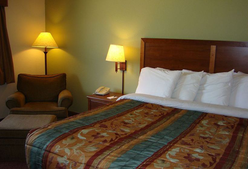 Hotel AmericInn Lodge & Suites Kewanee  | Kewanee | Illinois | United States 3