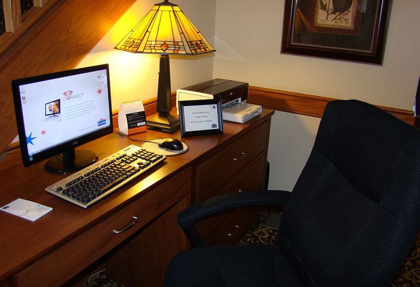 Hotel AmericInn Lodge & Suites Kewanee  | Kewanee | Illinois | United States 5