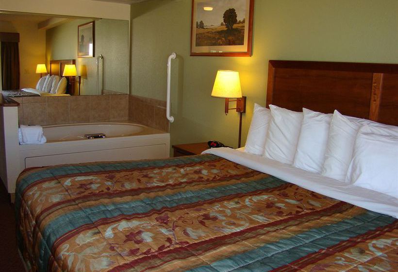 Hotel AmericInn Lodge & Suites Kewanee  | Kewanee | Illinois | United States 6