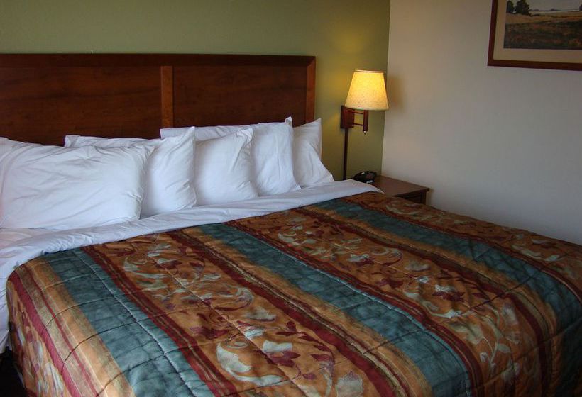 Hotel AmericInn Lodge & Suites Kewanee  | Kewanee | Illinois | United States 7